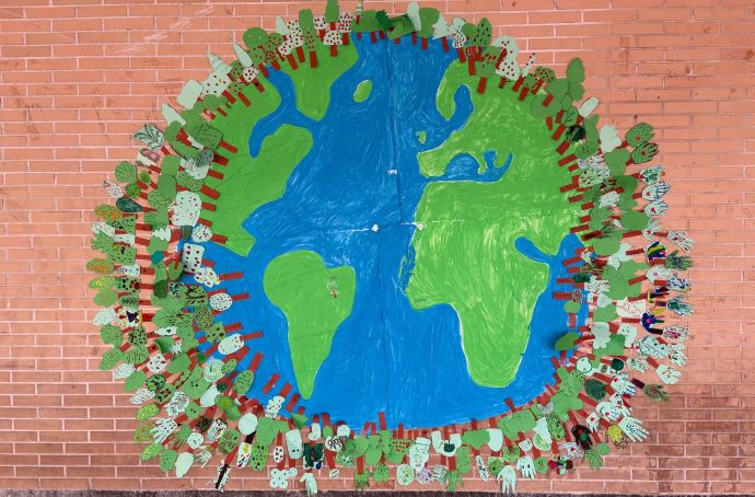 Mural en un colegio para la semana del Medio Ambiente